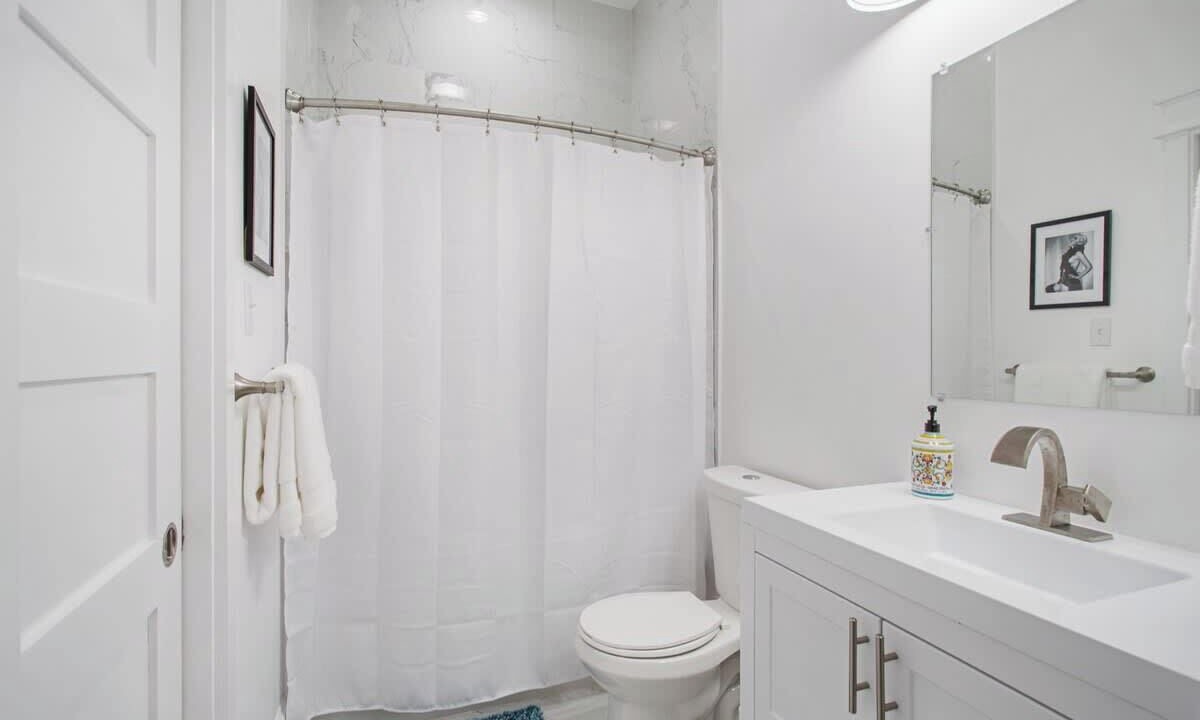 Photo of Bathroom in South 7th Ward