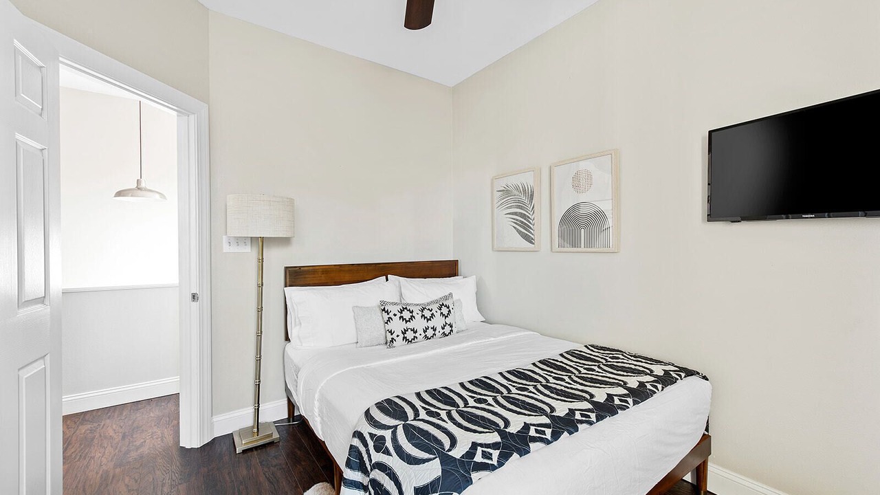 Photo of Bedroom in Esplanade Ridge