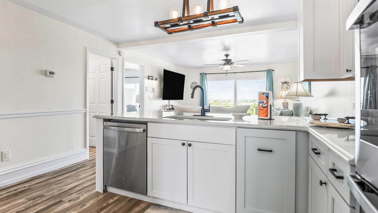 Photo of Kitchen in Oceanmarsh Subdivision