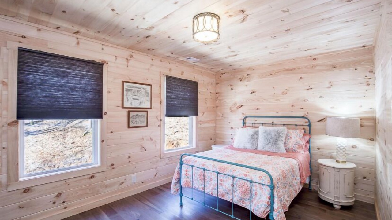 Photo of Bedroom in Dahlonega