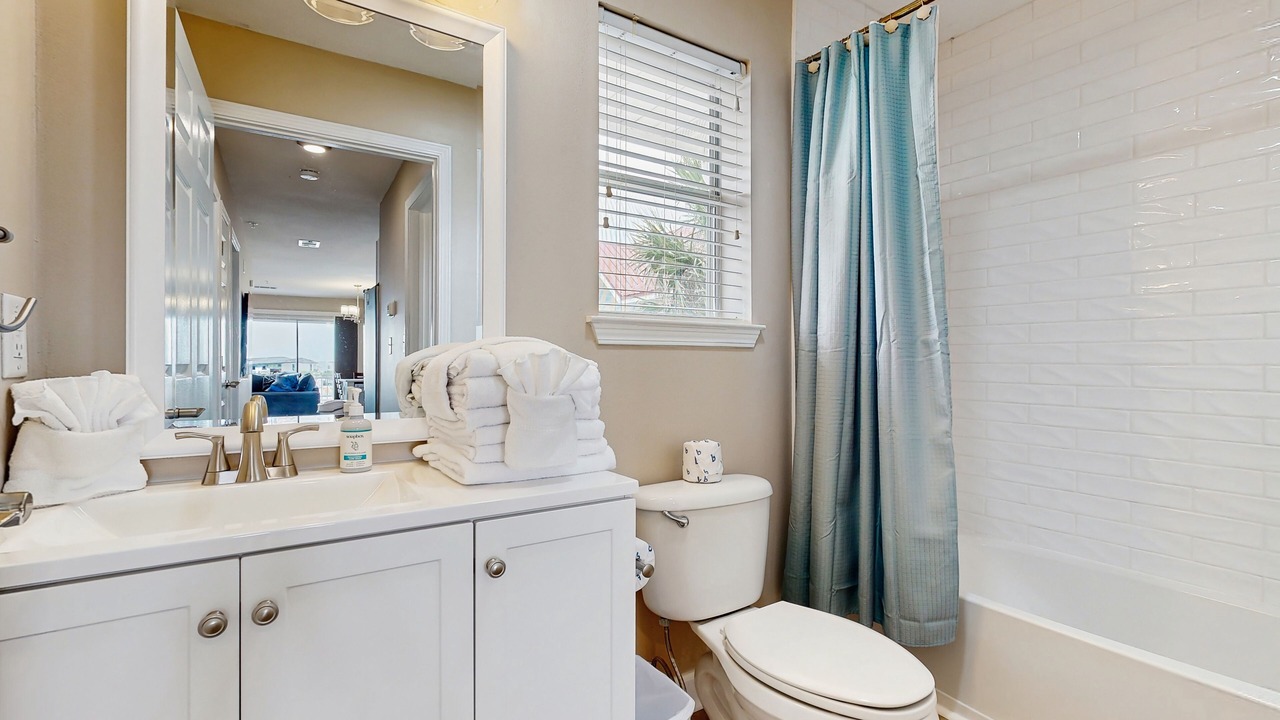 Photo of Bathroom in Navarre Beach