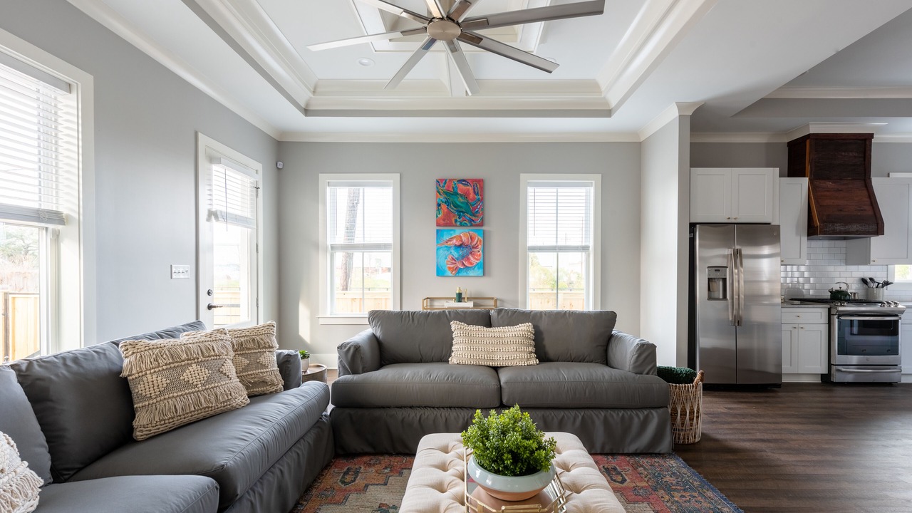 Photo of Livingroom in Mid-City