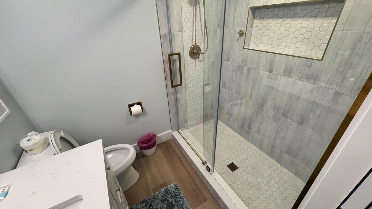 Photo of Bathroom in Night Heron