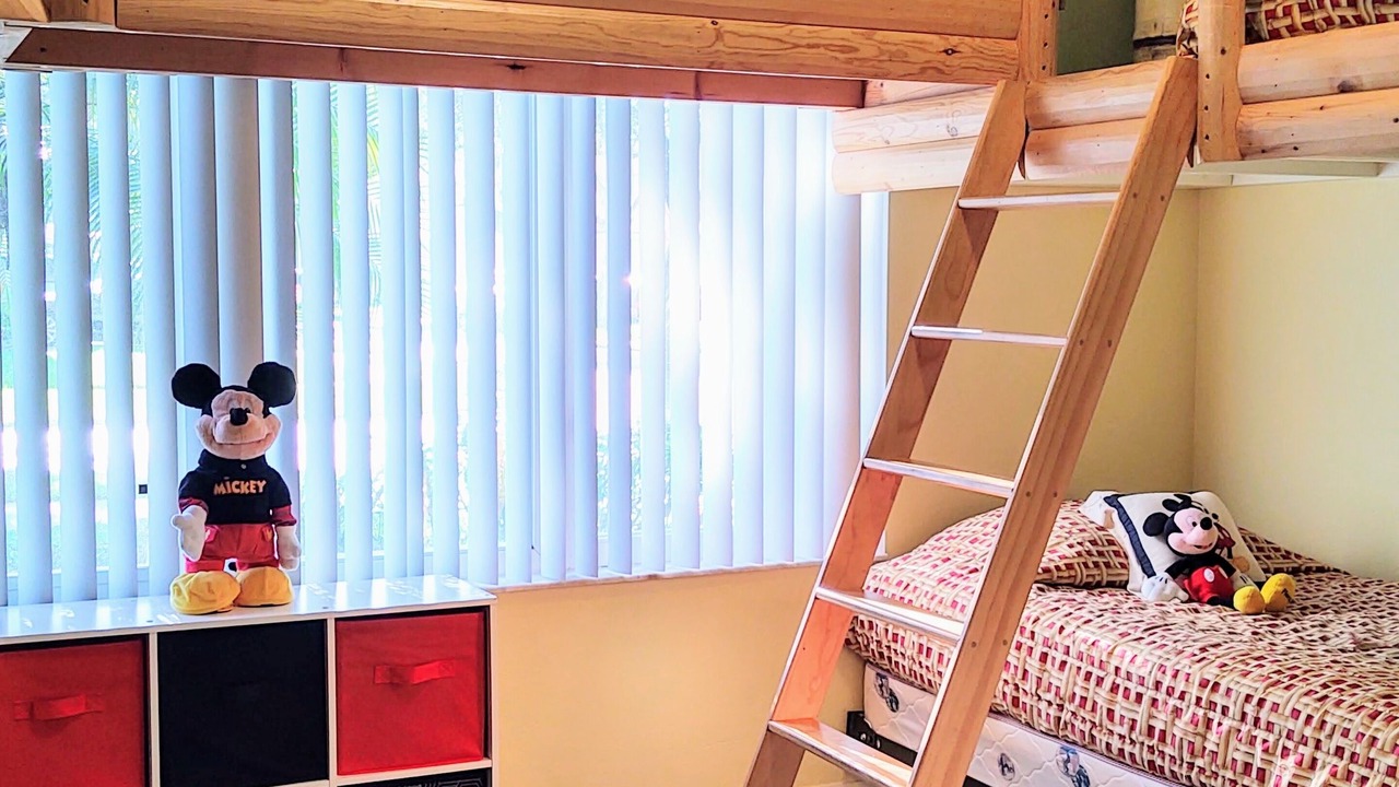 Photo of Bedroom in Sunset Lakes