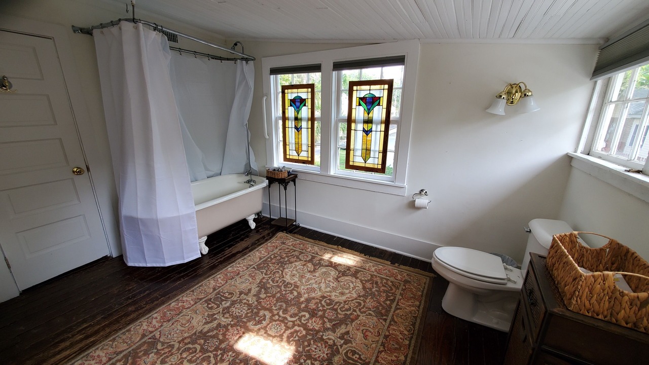Photo of Bathroom in Historic District