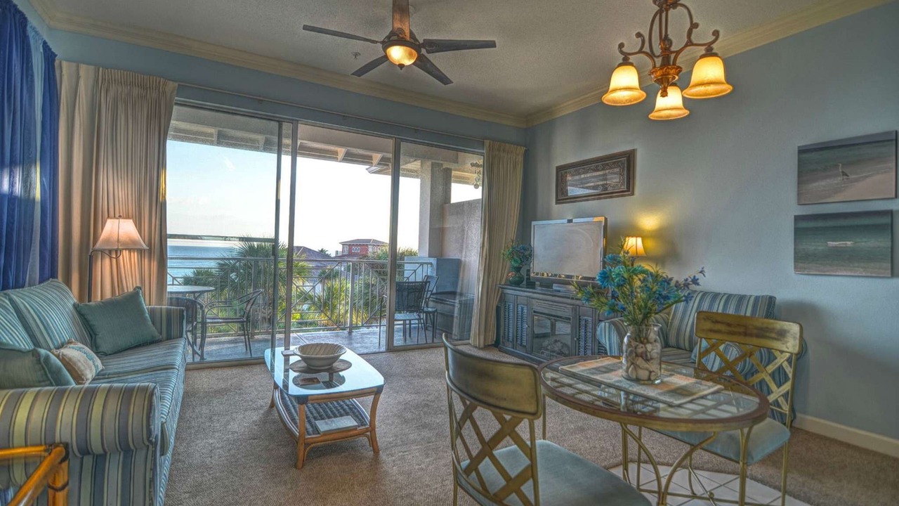 Photo of Livingroom in Gulf Place