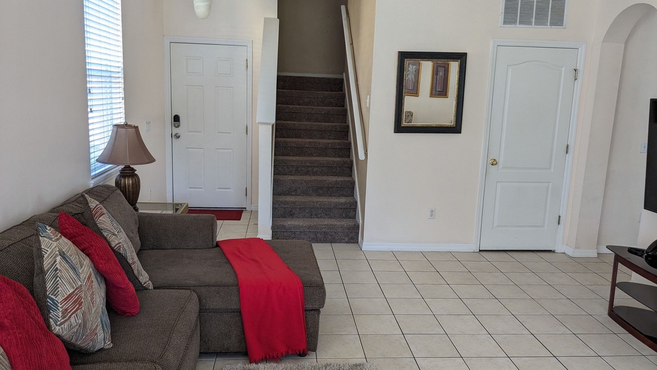 Photo of Livingroom in Sandy Ridge