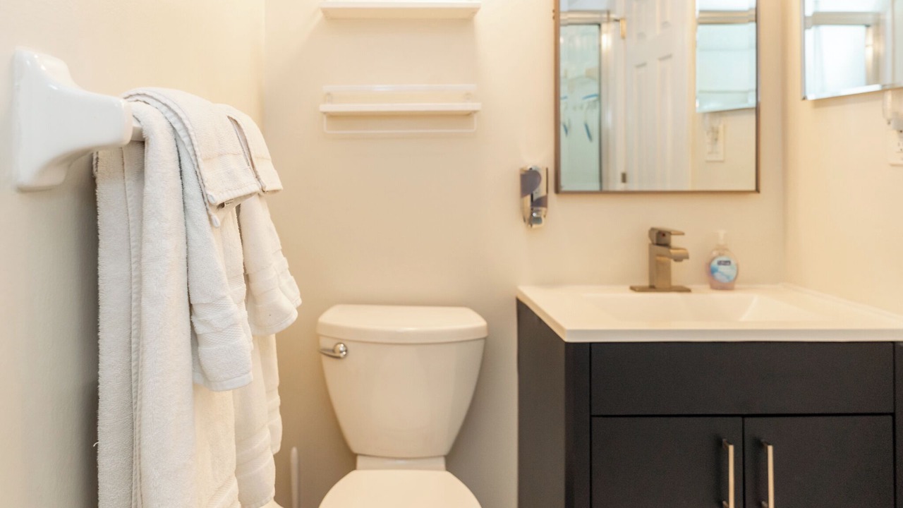 Photo of Bathroom in New Smyrna Beach