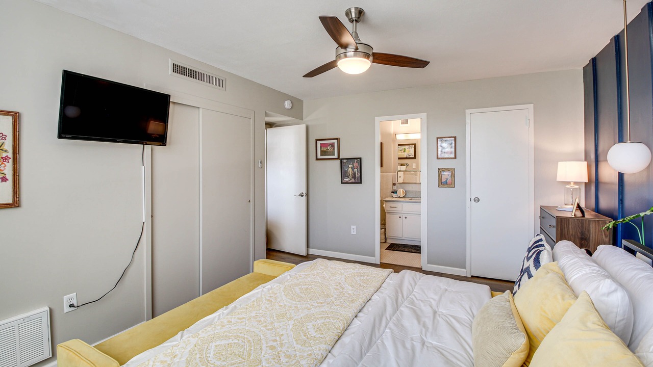 Photo of Bedroom in Mid America