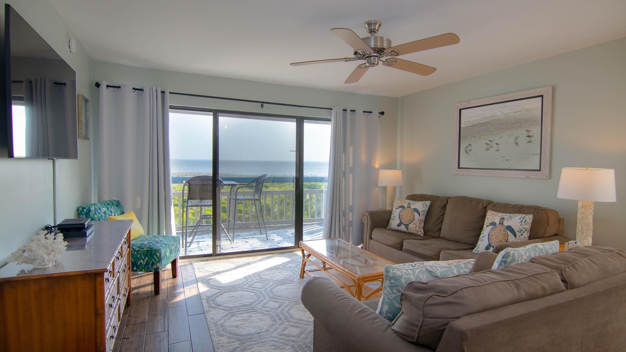 Photo of Livingroom in Oceanmarsh Subdivision