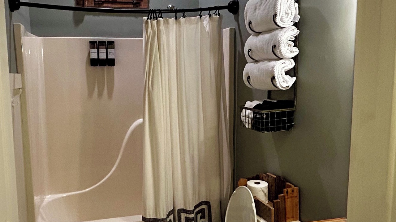 Photo of Bedroom in Dadeville