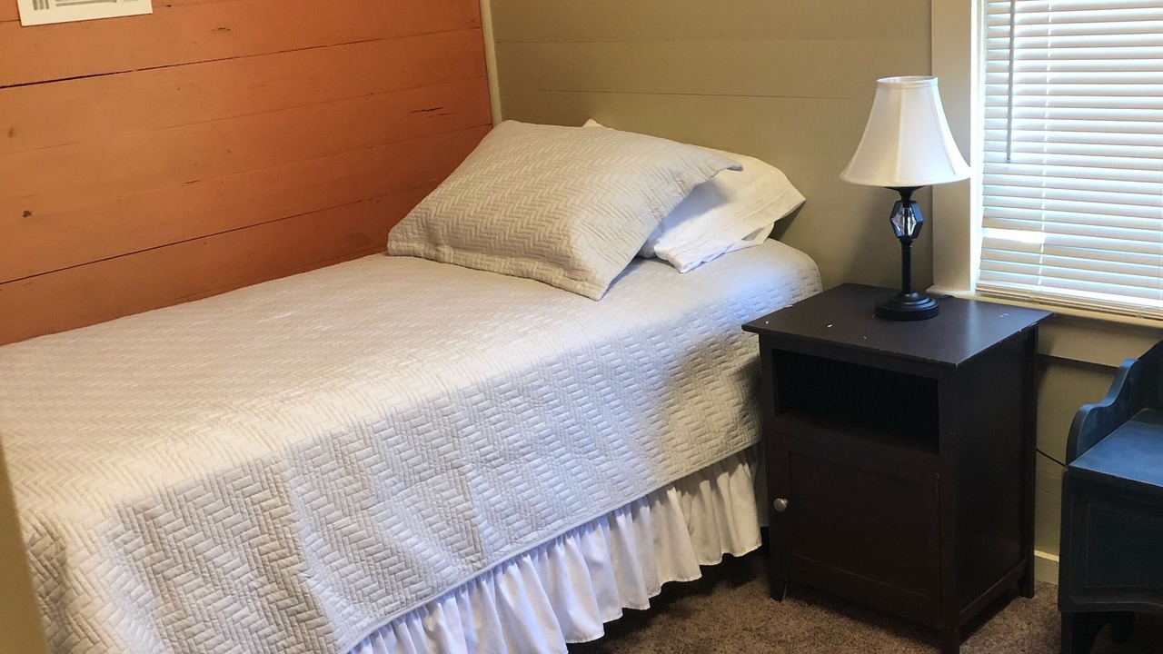 Photo of Bedroom in Laurel
