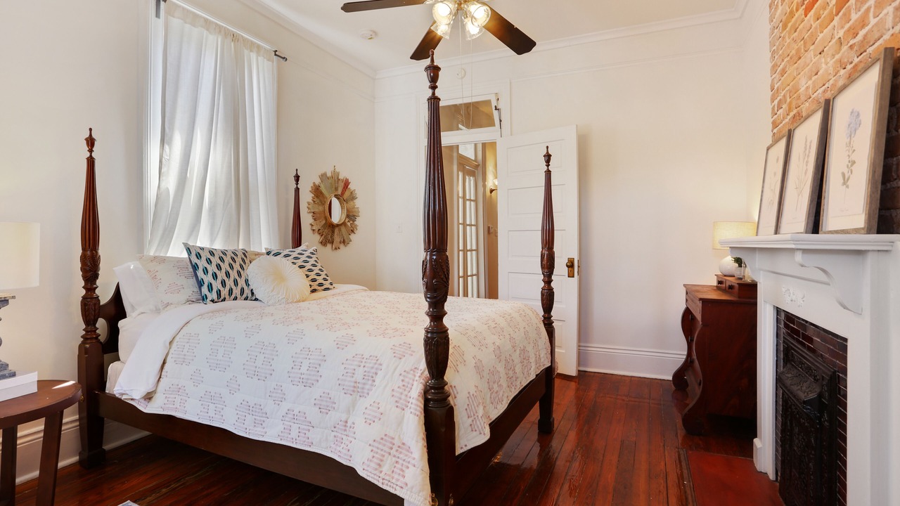 Photo of Bedroom in Uptown Historic District