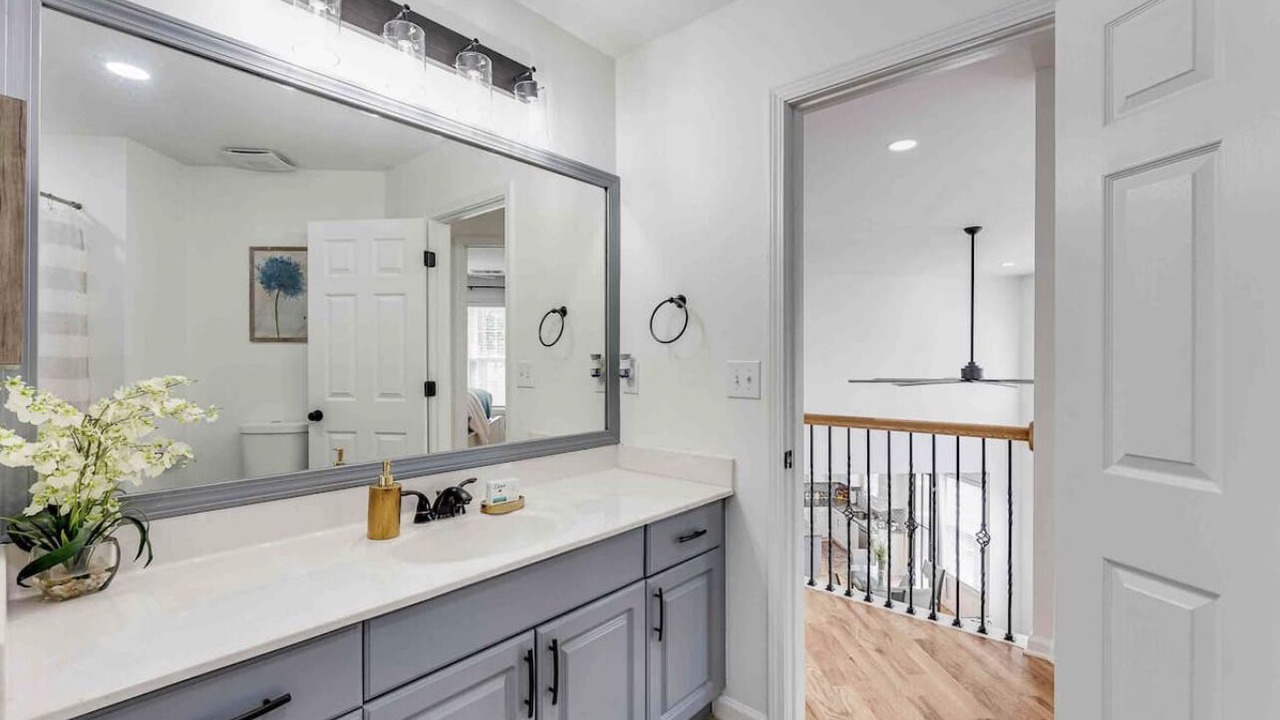 Photo of Bathroom in Southwestern