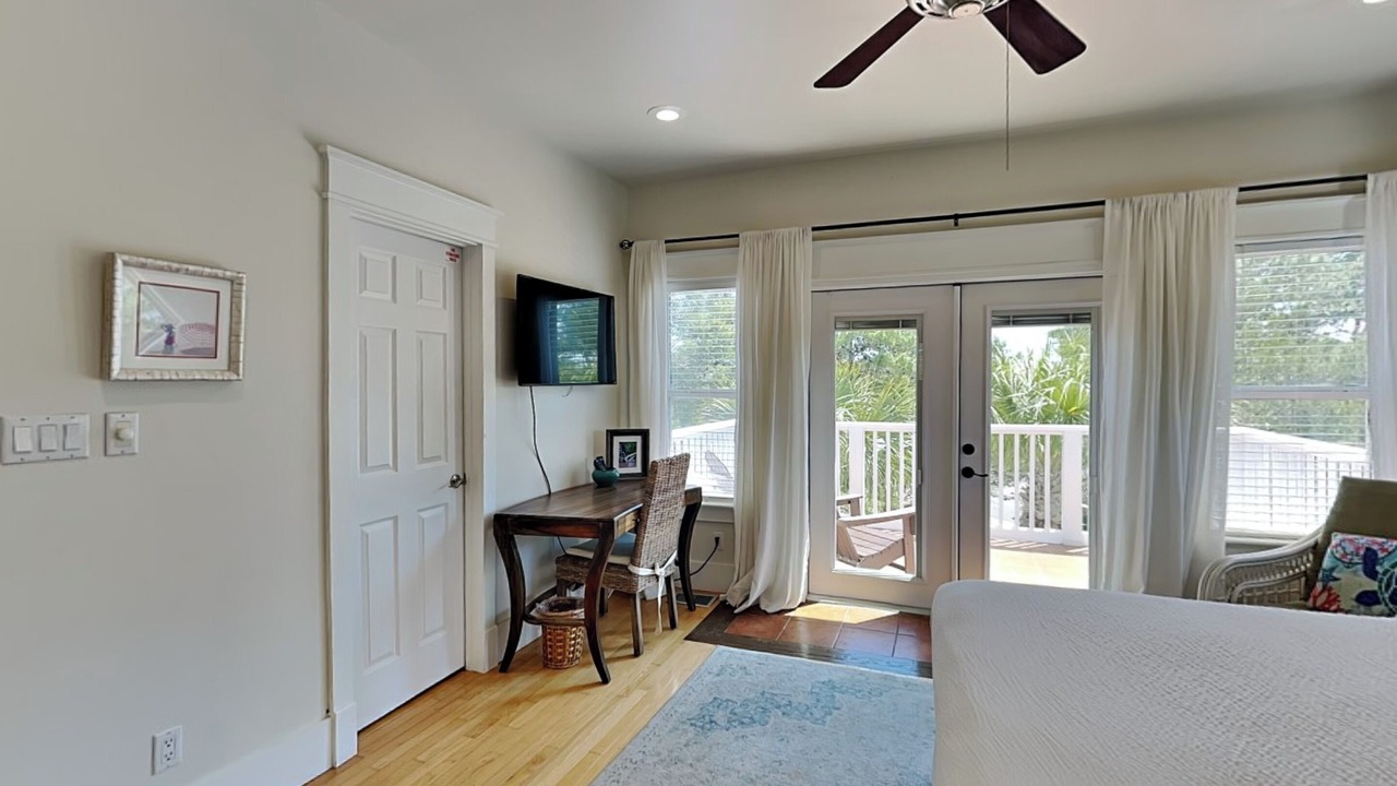 Photo of Patio Balcony in Lakeside at Blue Mountain Beach