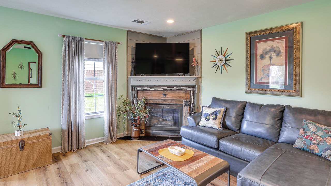 Photo of Livingroom in Tupelo