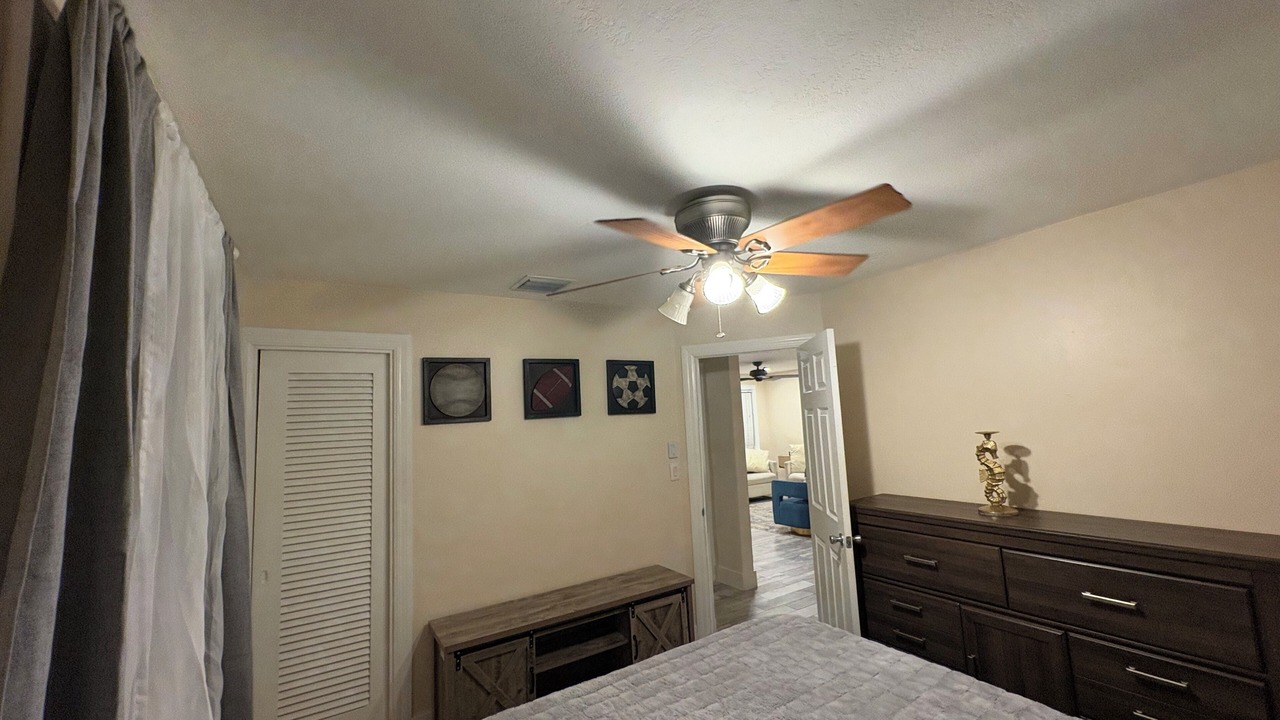 Photo of Bedroom in Riviera Beach