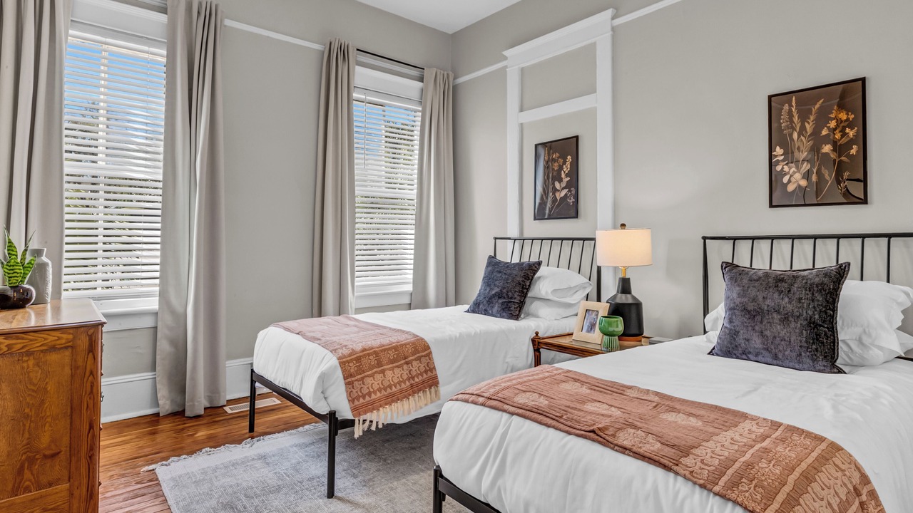 Photo of Bedroom in Thomas Square