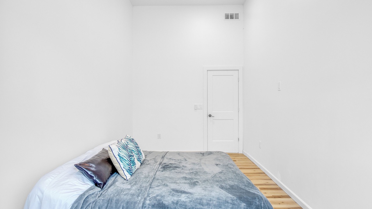 Photo of Bedroom in East Lake