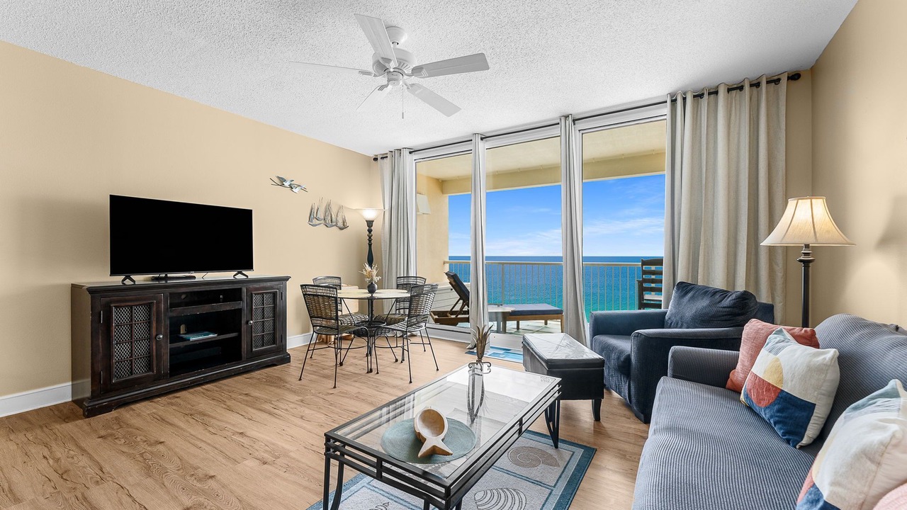 Photo of Livingroom in Long Beach