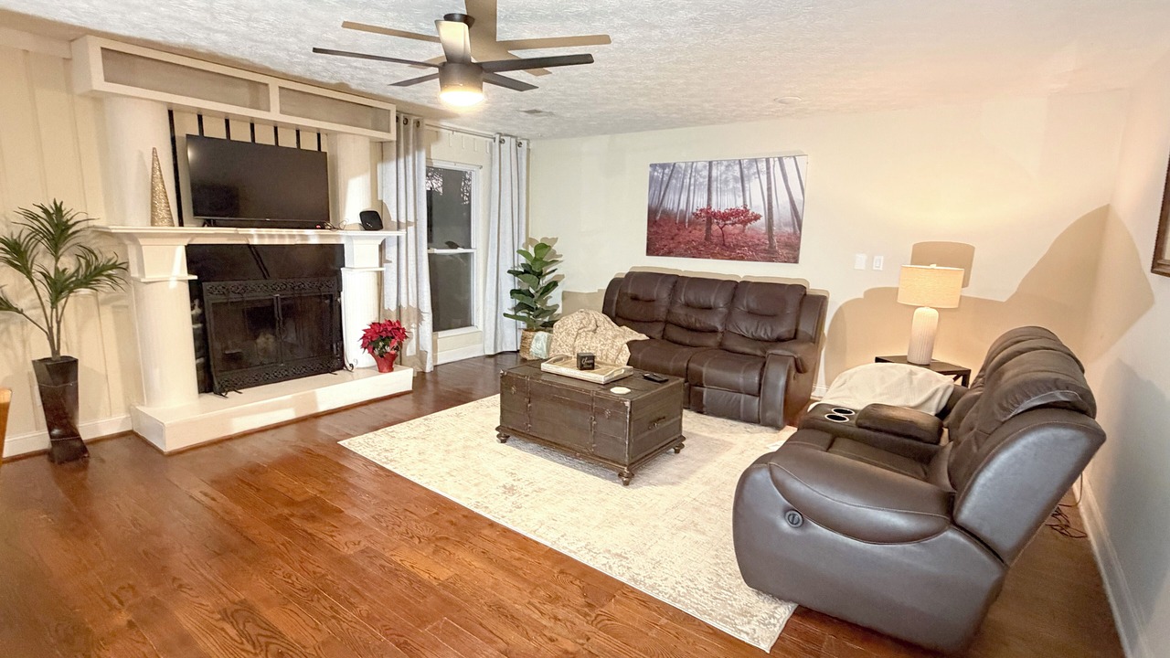 Photo of Livingroom in Lawrenceville
