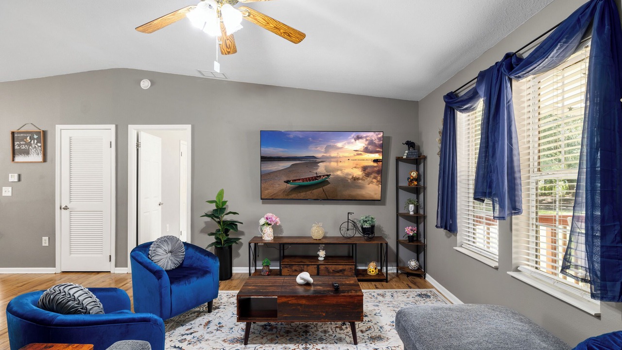 Photo of Livingroom in Wesley Chapel