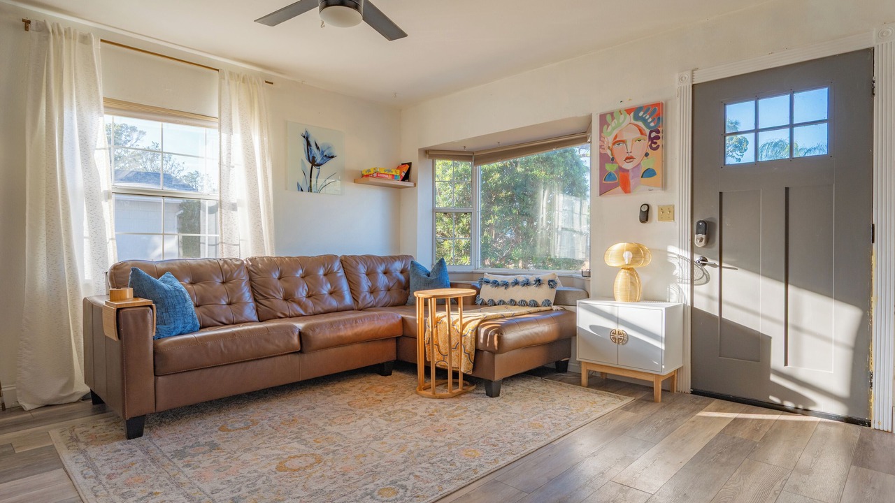 Photo of Livingroom in Bardmoor South