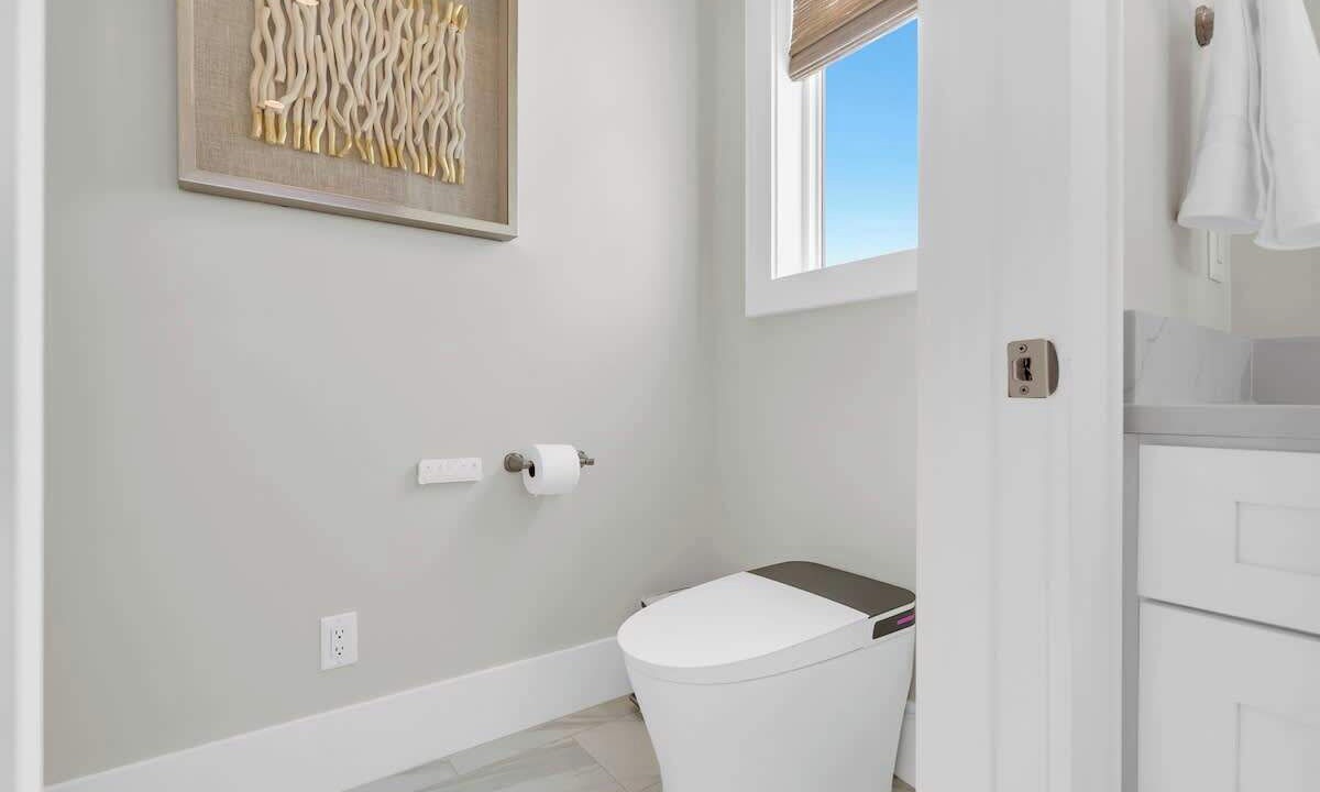 Photo of Bathroom in Gulfview Heights
