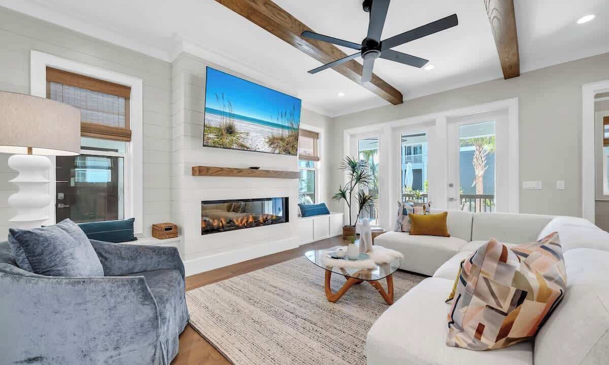 Photo of Livingroom in Gulfview Heights