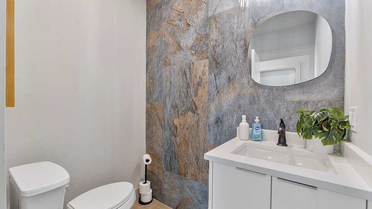 Photo of Bathroom in Monroe County