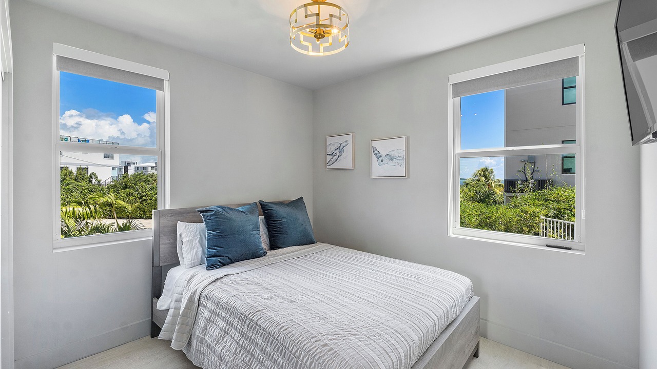 Photo of Bedroom in Monroe County