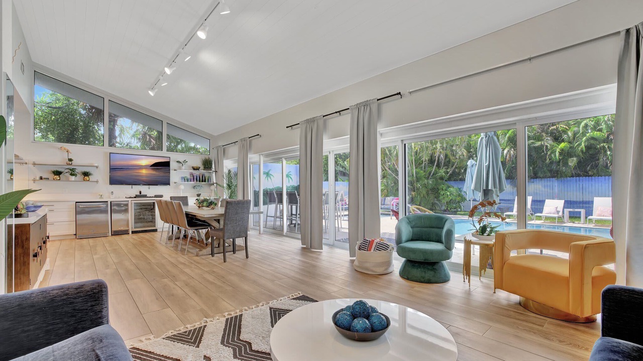Photo of Livingroom in Harbor Beach