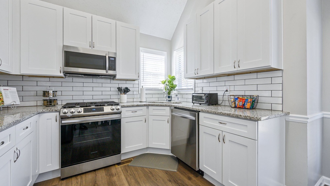 Photo of Kitchen in Adairsville