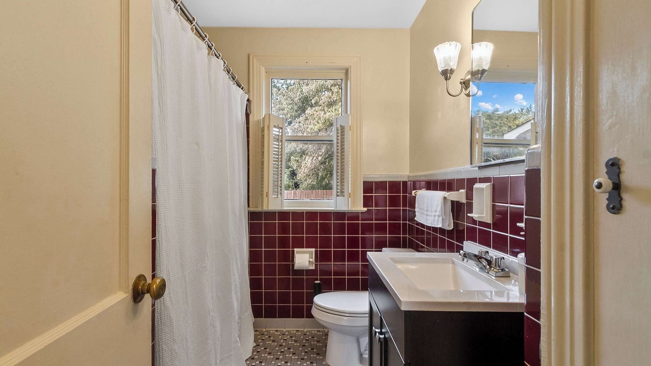 Photo of Bathroom in Tuscaloosa