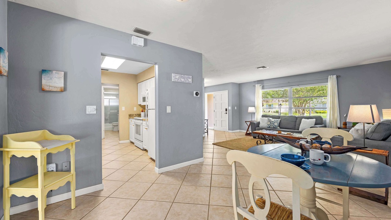 Photo of Livingroom in Gulf Gate Estates