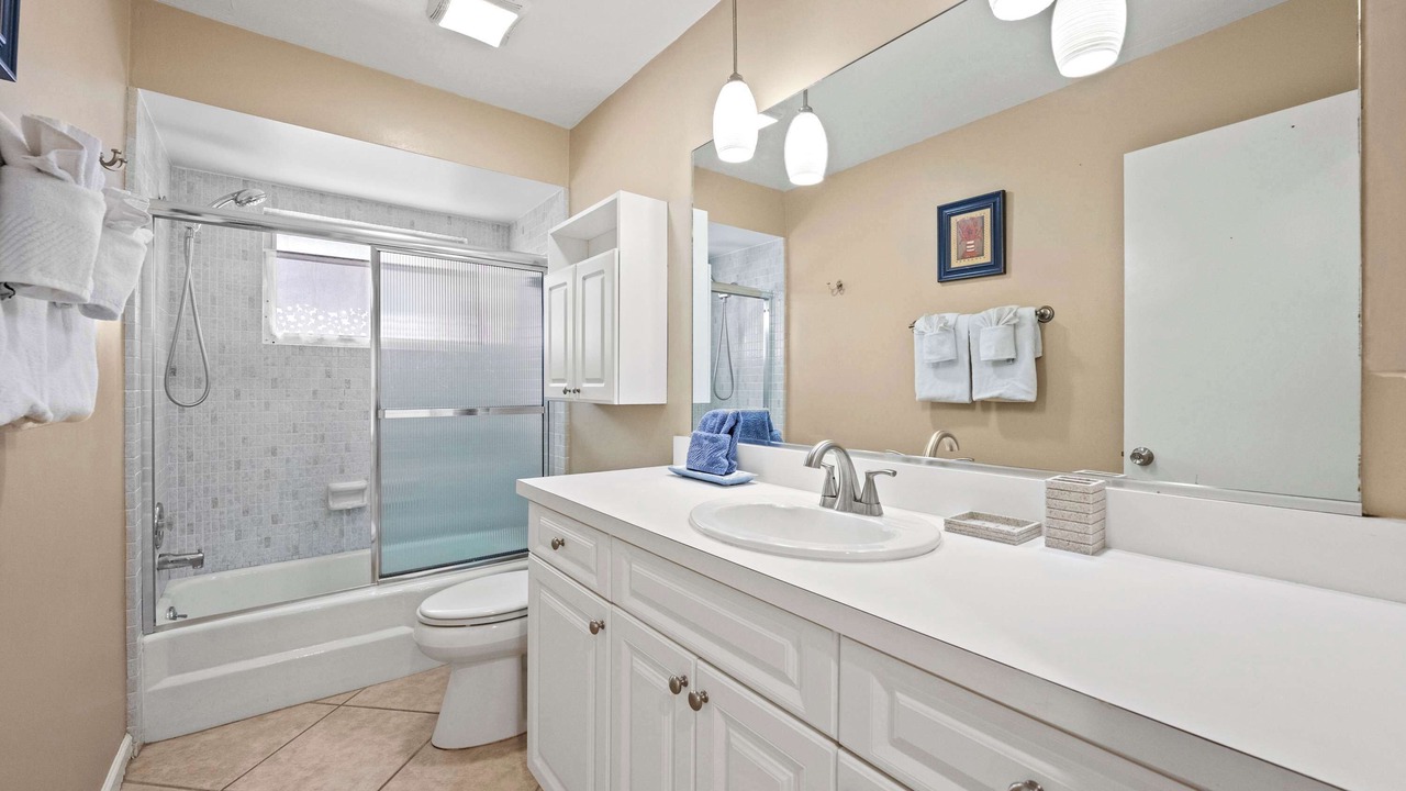 Photo of Bathroom in Gulf Gate Estates