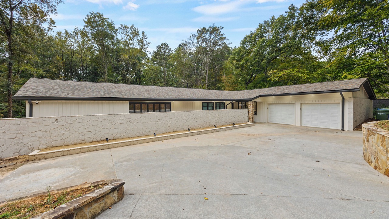 Photo of Outdoor in West Paces Ferry - Northside