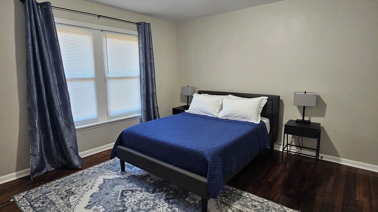 Photo of Bedroom in University District