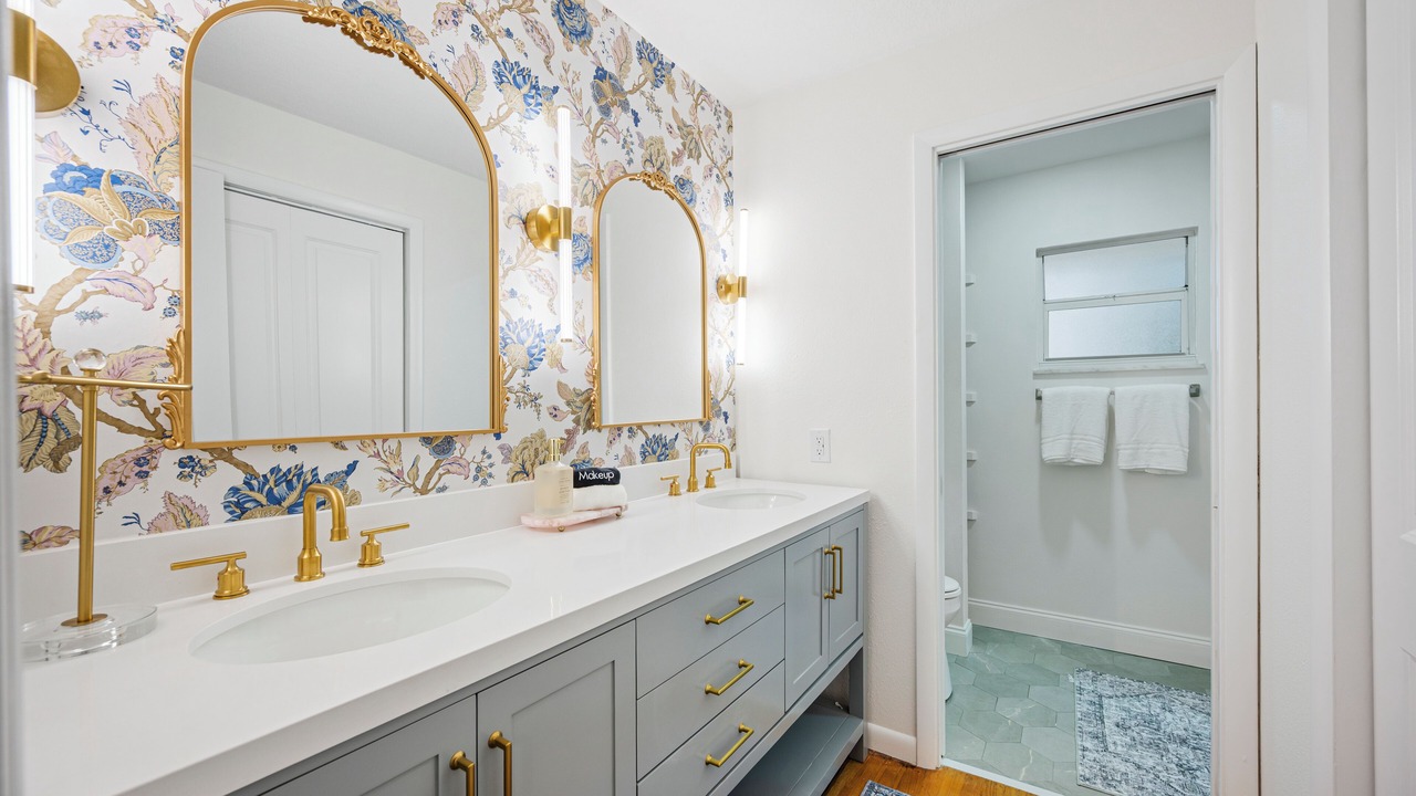 Photo of Bathroom in Lakeland Highlands