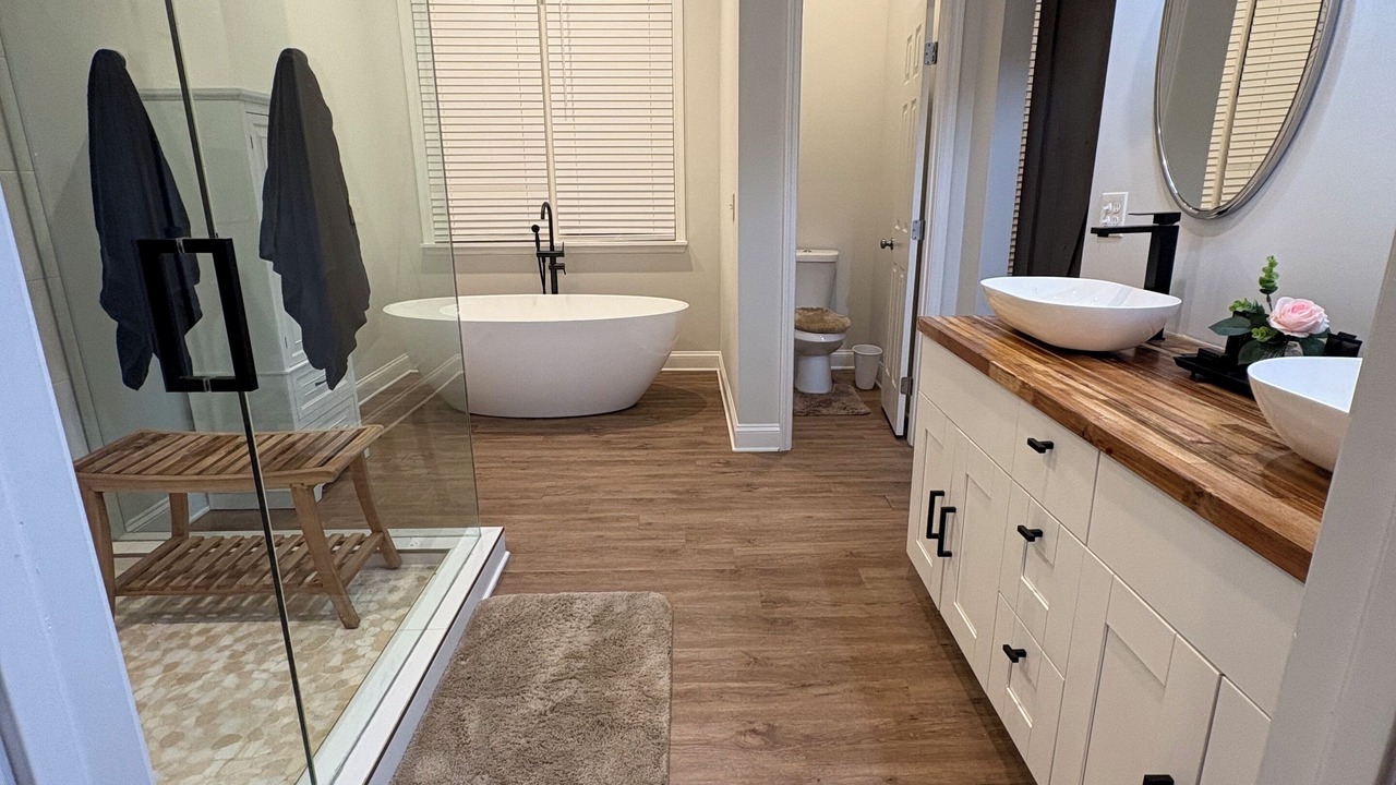 Photo of Bathroom in Candler-McAfee