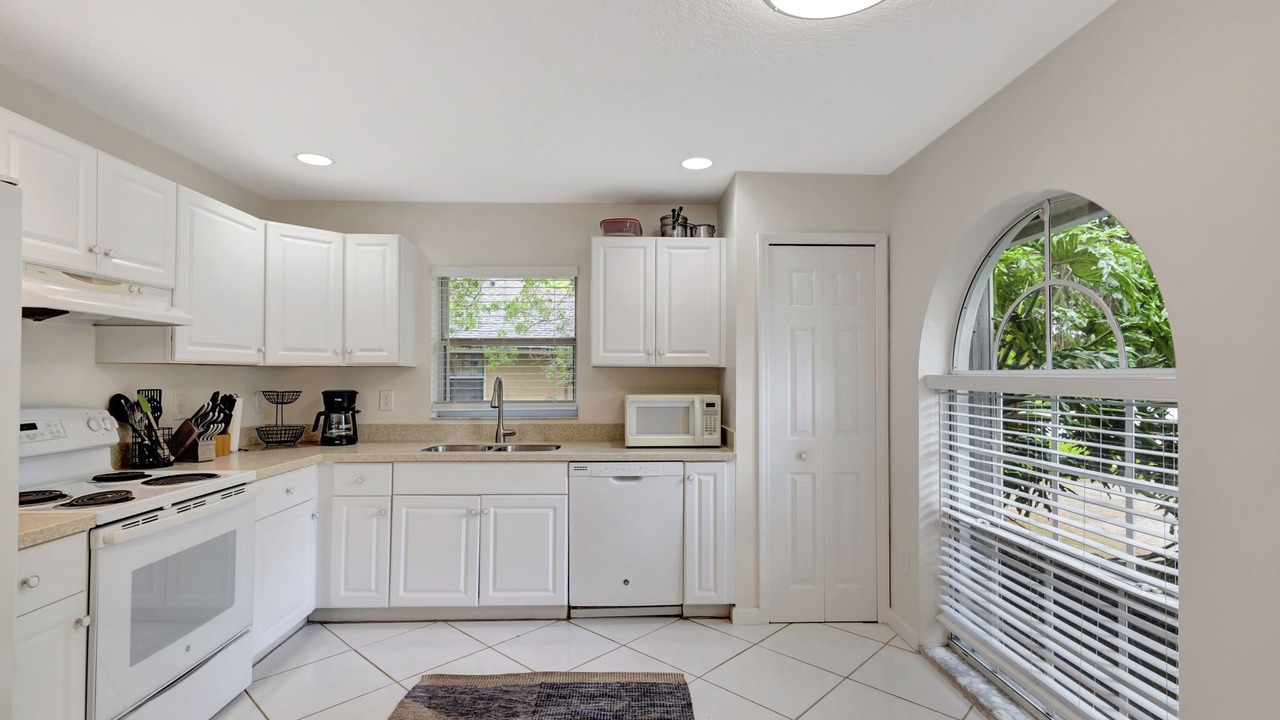Photo of Kitchen in Greenview Shores