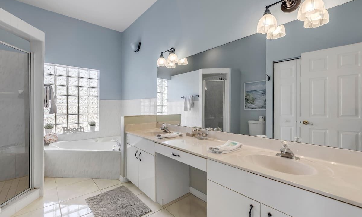 Photo of Bathroom in Horton Shores