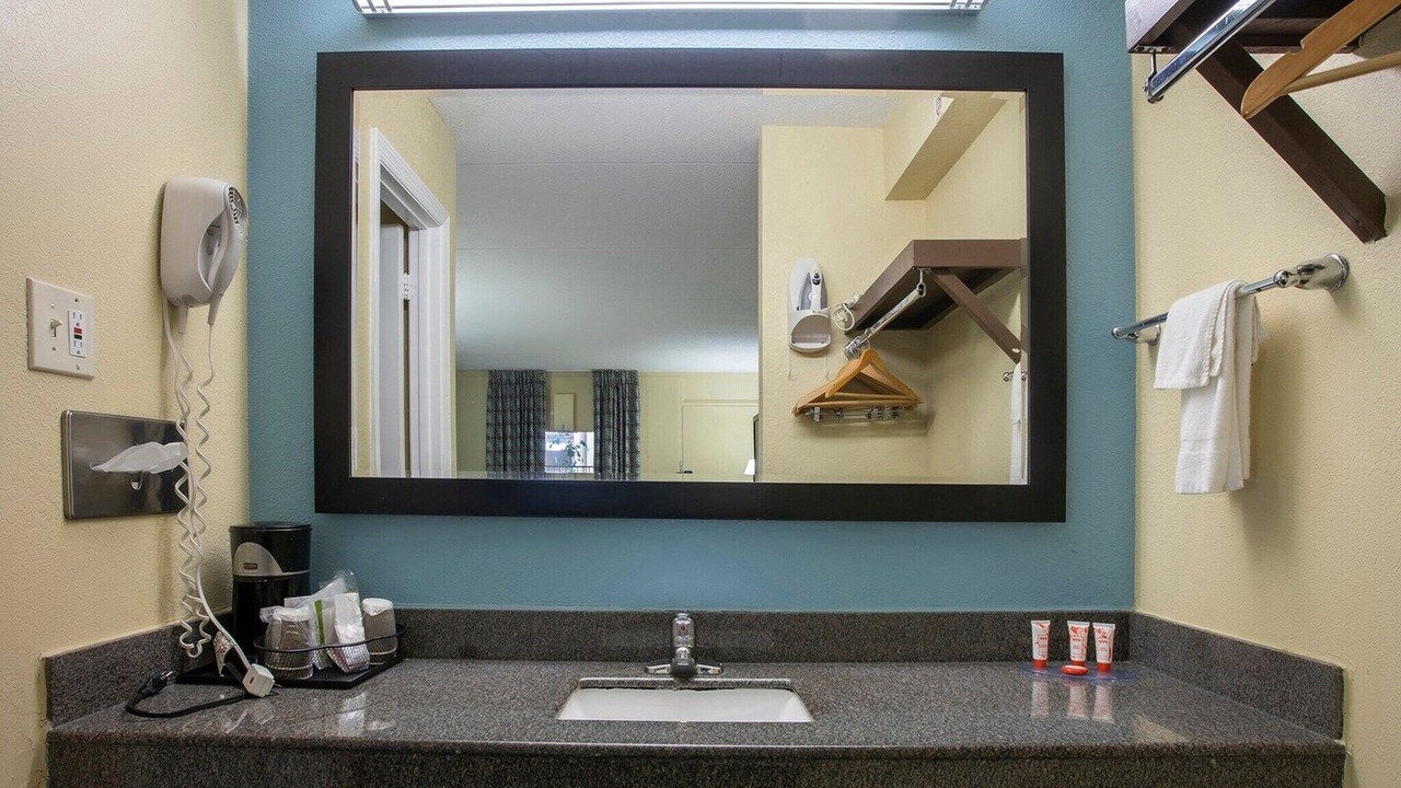 Photo of Bathroom in Cedar Bluff