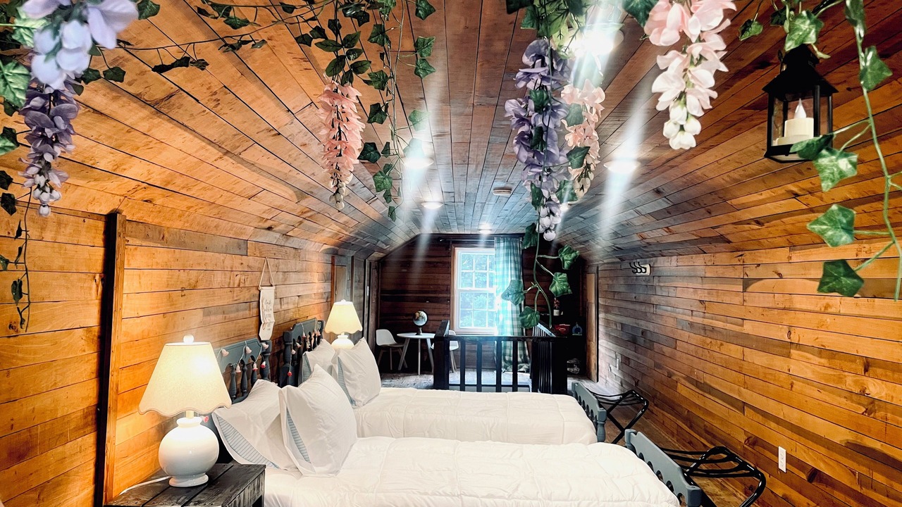Photo of Bedroom in Lookout Mountain
