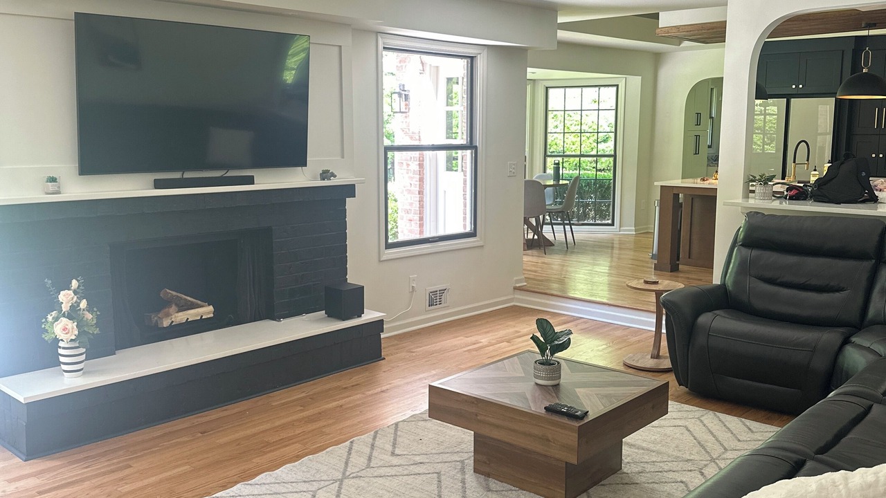 Photo of Livingroom in Stone Mountain