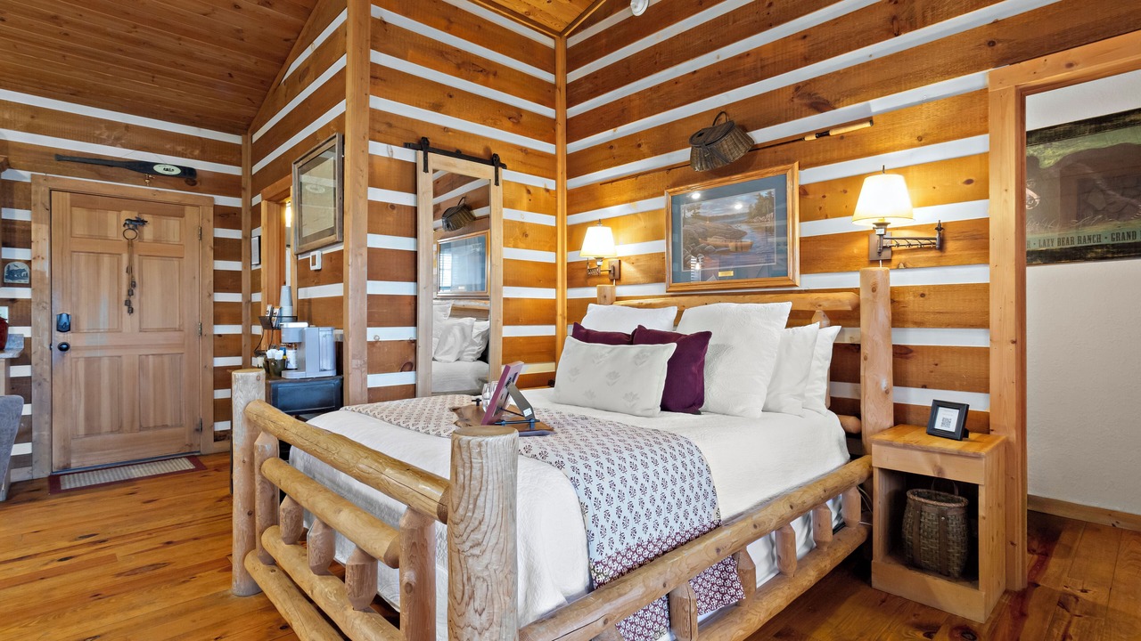 Photo of Bedroom in Cleveland