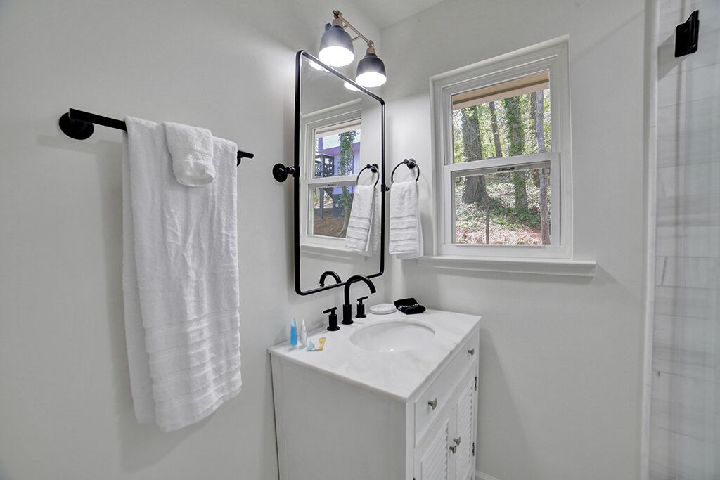 Photo of Bathroom in Alpine Bay
