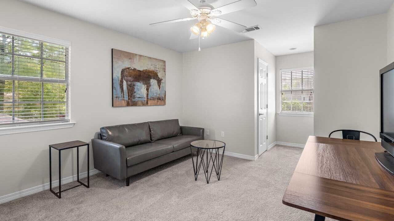 Photo of Livingroom in Covington