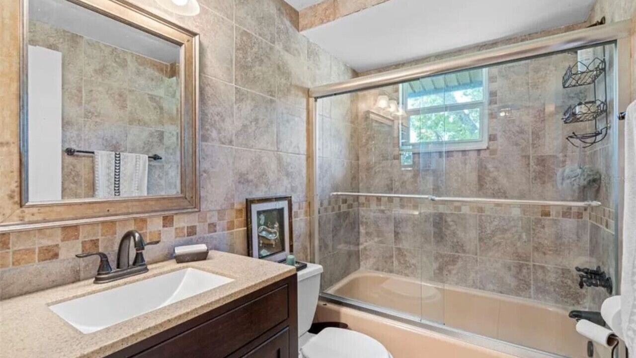 Photo of Bathroom in Greater Northdale