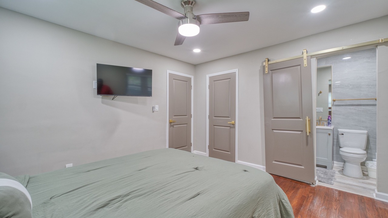 Photo of Bedroom in East Point